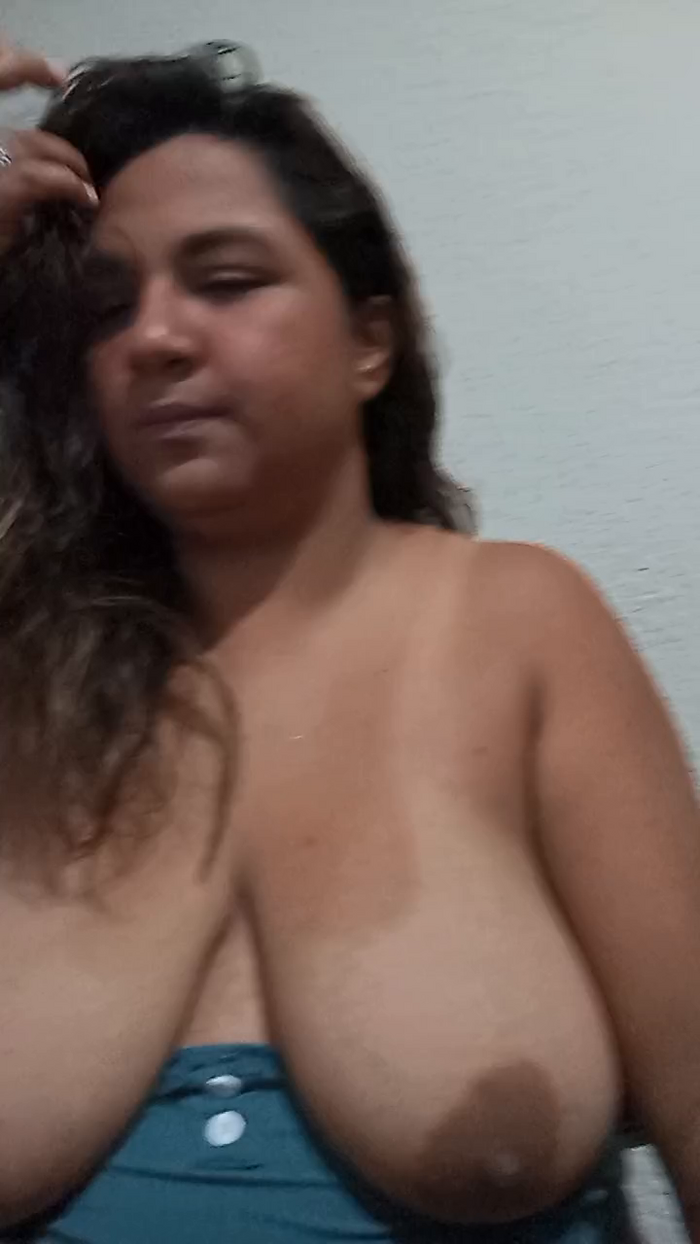 LaBustyLatina