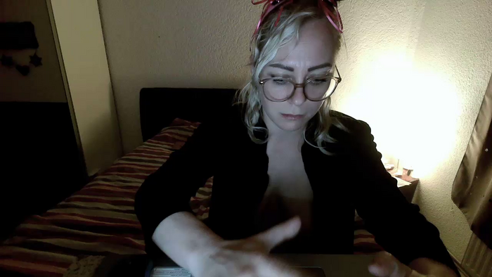 Tinkerbelle87