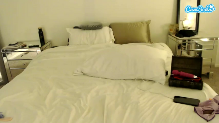 hot-wife-mia