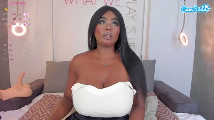 huge-boobs-ebony