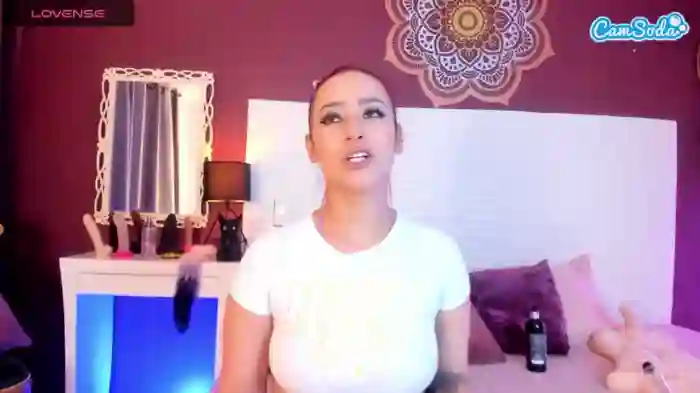 2024/07/04/camsoda-mia-bloom-05-39-00