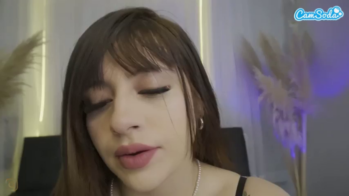 zoe-cruz21