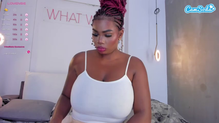 huge-boobs-ebony