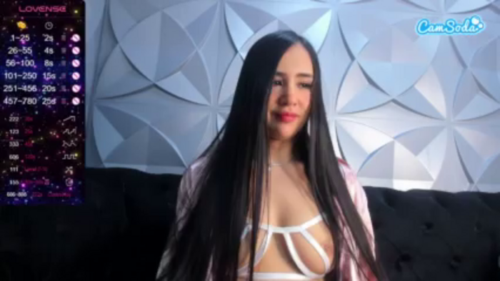 niki-white