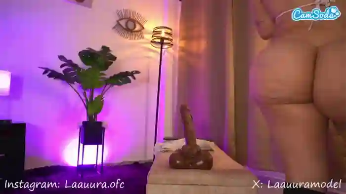 2024/08/08/camsoda-laauura-01-11-14