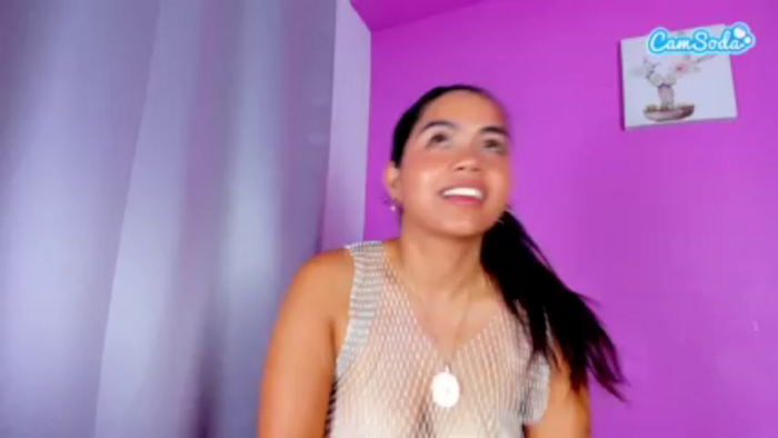 jade-brunnette