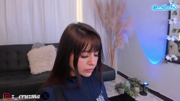 zoe-cruz21