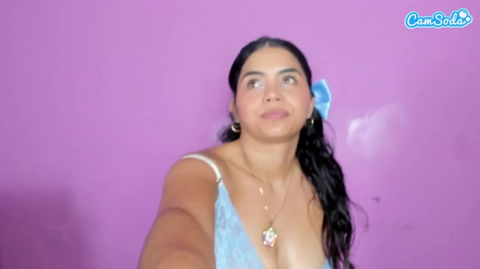 jade-brunnette