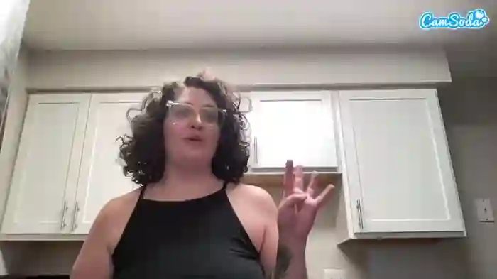 2024/08/25/camsoda-adrianeblake-22-19-56