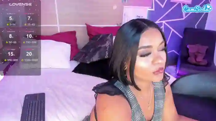 2024/08/29/camsoda-heidifoxxx-17-37-24