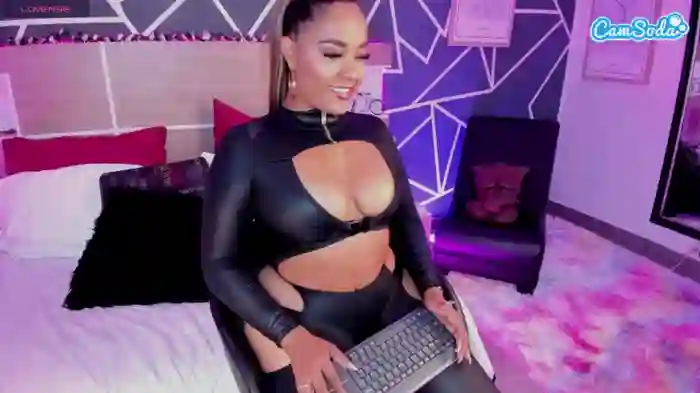 2024/08/31/camsoda-heidifoxxx-13-02-15