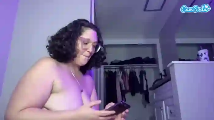 2024/09/04/camsoda-adrianeblake-04-33-01