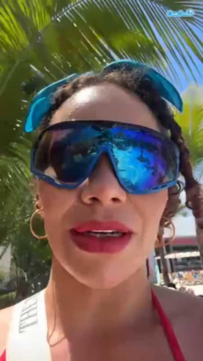 dana-curly