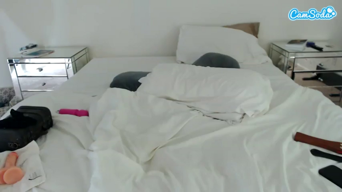 hot-wife-mia