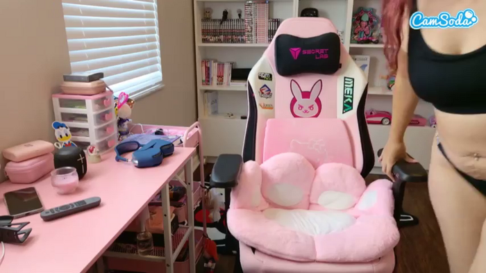 hotpinkcheeto