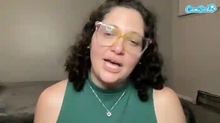 2024/11/02/camsoda-adrianeblake-08-21-01