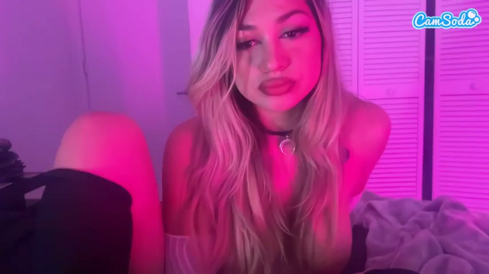 curvyellaxo