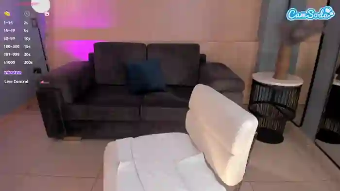 2024/11/03/camsoda-niaholland-20-28-34