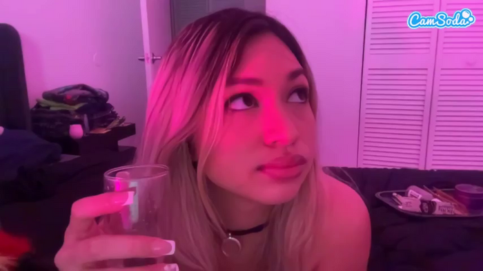 curvyellaxo