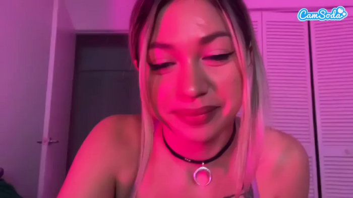 curvyellaxo