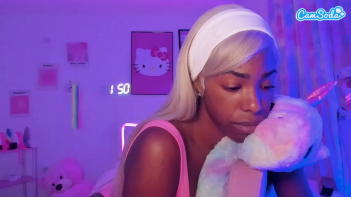 naomisimone