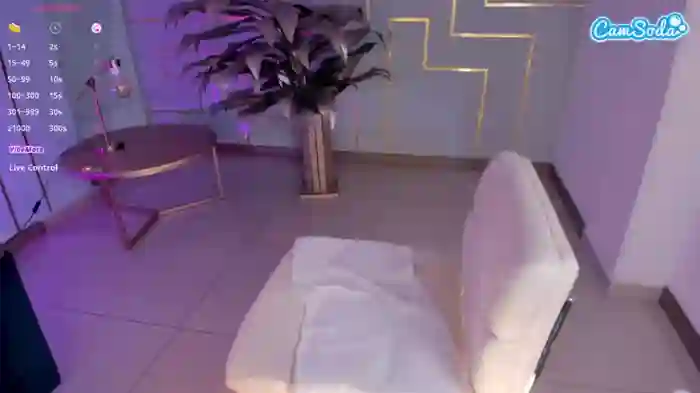 2024/11/10/camsoda-niaholland-00-21-21