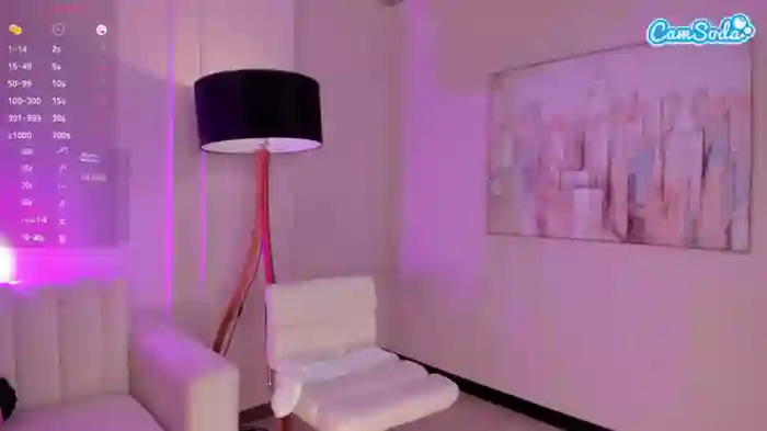 2024/11/15/camsoda-niaholland-23-31-11