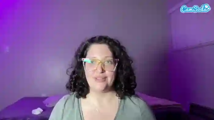 2024/11/18/camsoda-adrianeblake-00-07-10