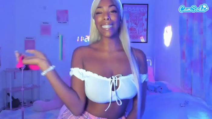 naomisimone