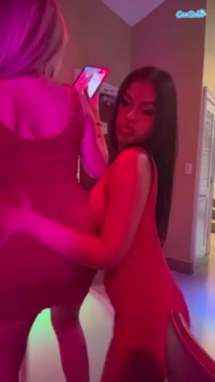 curvyellaxo