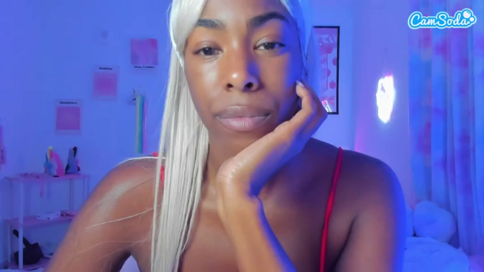 naomisimone