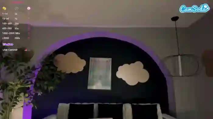 2024/11/28/camsoda-niaholland-22-34-55
