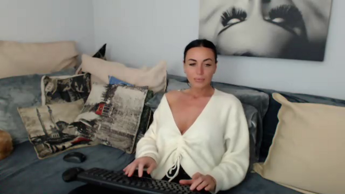 JolieCarla
