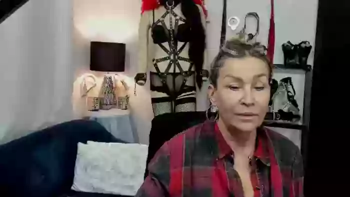 2024/08/08/cams-smilecrystal-04-30-31