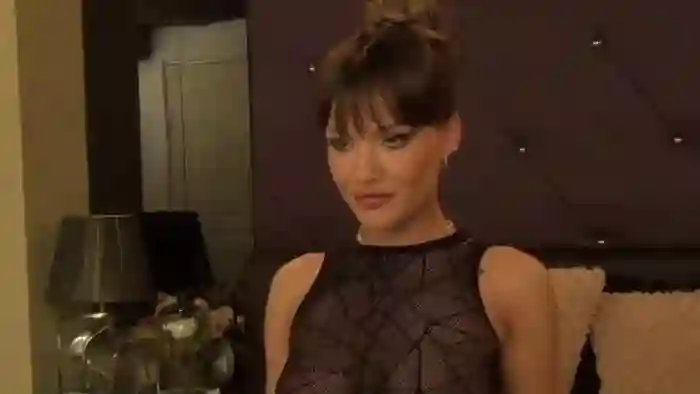 2024/12/04/cams-emma_shy-00-30-32