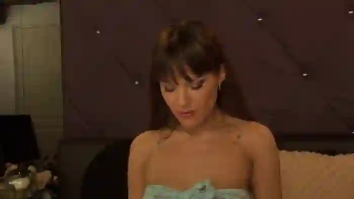 2024/12/05/cams-emma_shy-03-05-49