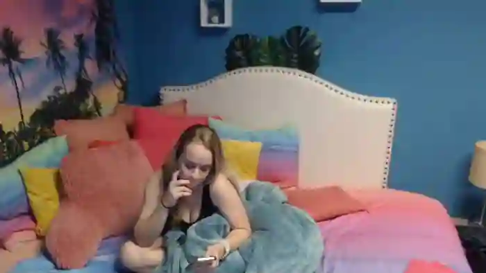 2025/01/01/cams-naomisky-04-46-26