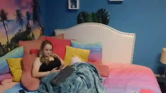 2025/01/01/cams-naomisky-08-08-47