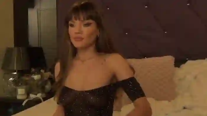 2025/01/06/cams-emma_shy-21-06-29