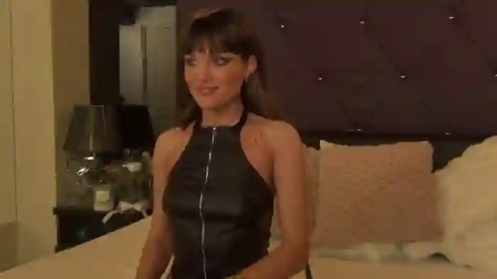 2025/01/09/cams-emma_shy-02-59-01