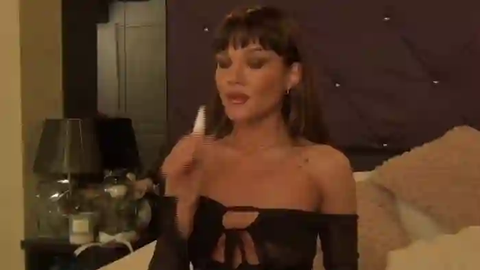 2025/01/11/cams-emma_shy-02-25-07