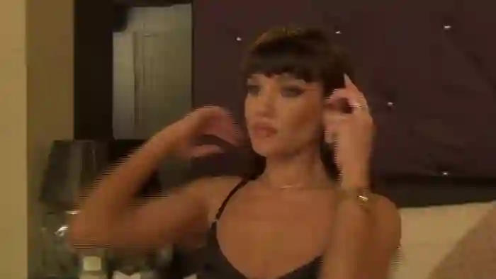 2025/01/12/cams-emma_shy-21-29-20