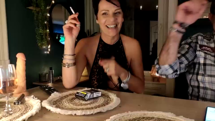 frau_nina