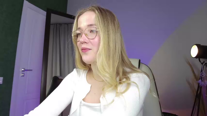 a_m_e_l_i_a