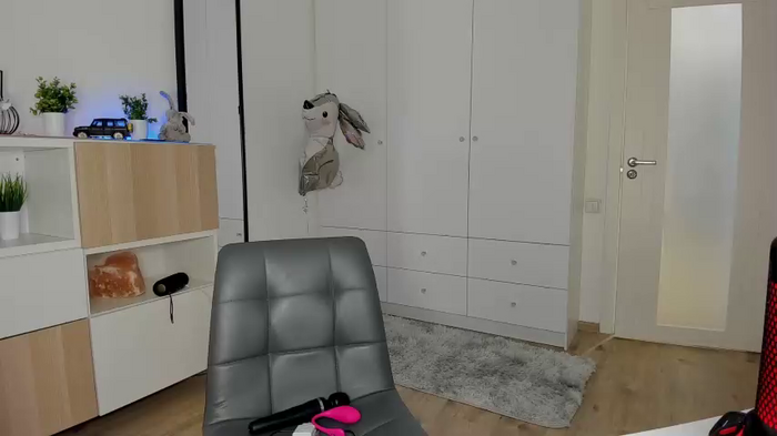 xxx_leila