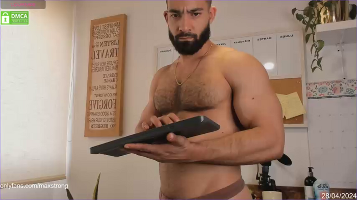 maxstrong01