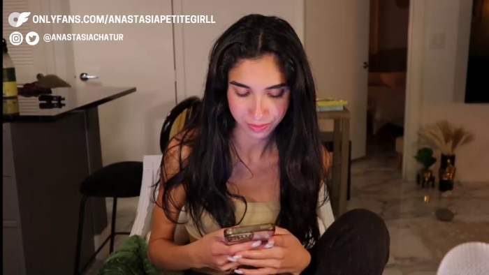 anastasiapetitegirll