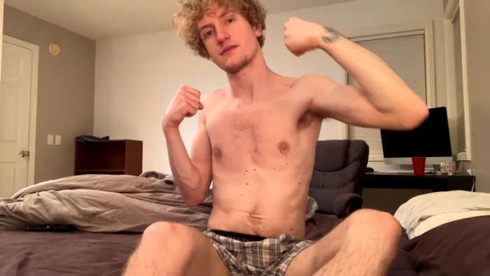 blonde_boi99