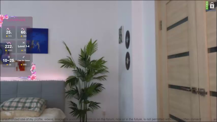 small_blondee
