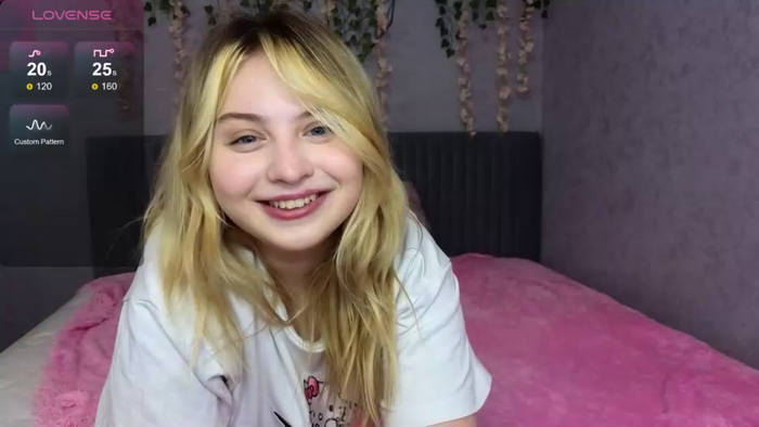 shy_blondiee